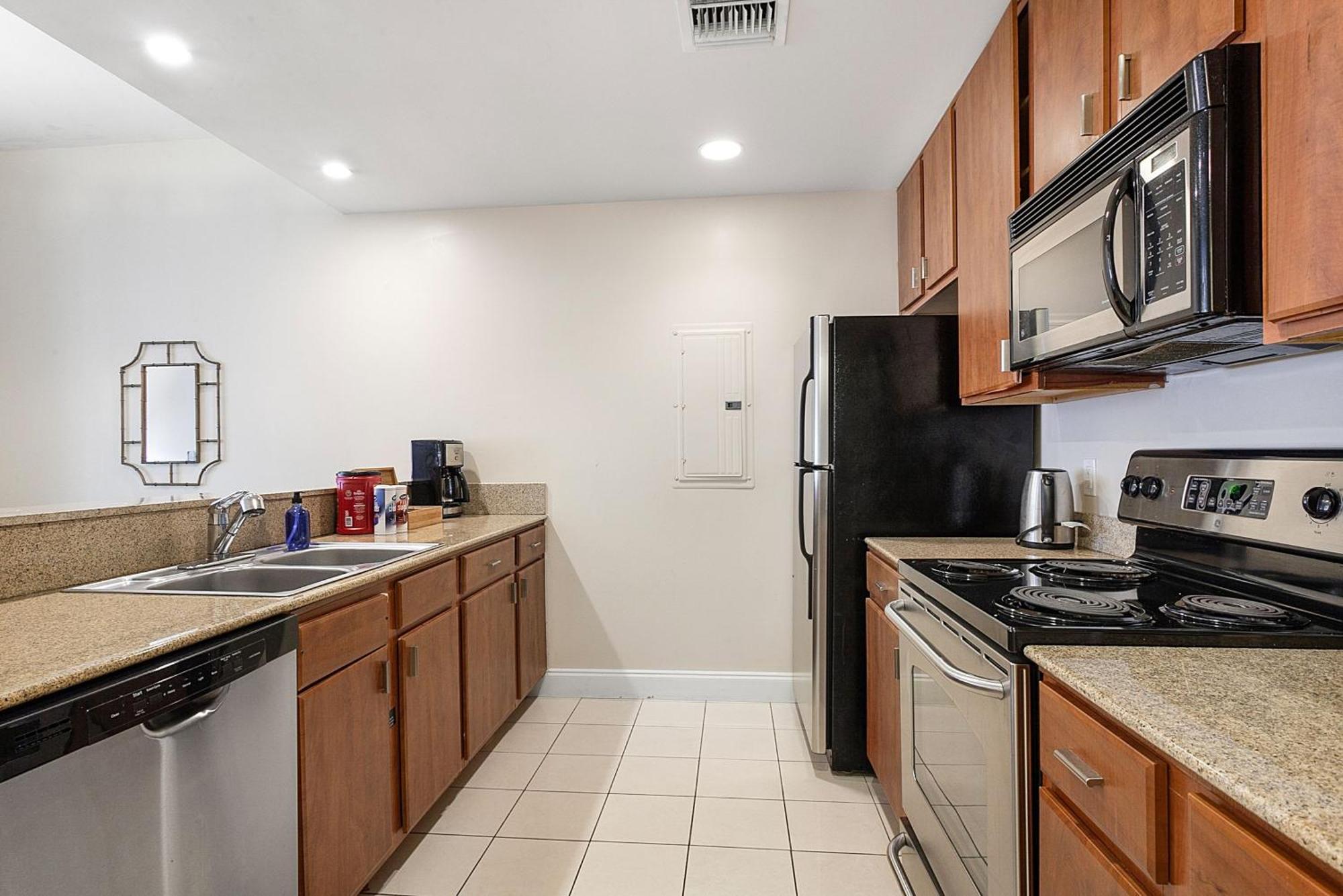 Spacious Modern Condos Near French Quarter New Orleans Exterior photo