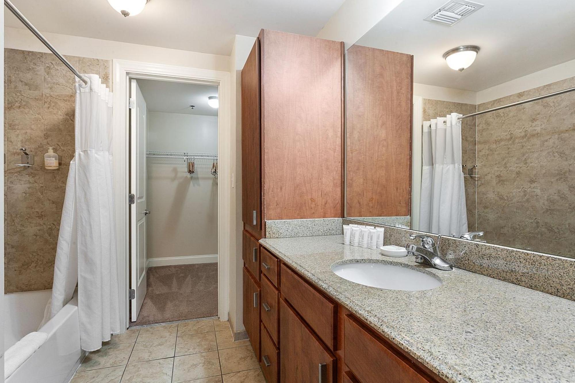 Spacious Modern Condos Near French Quarter New Orleans Exterior photo